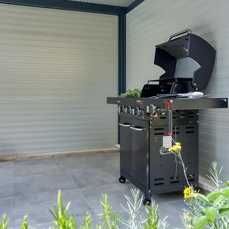 Casa Ella With Private Pool Πόρετς