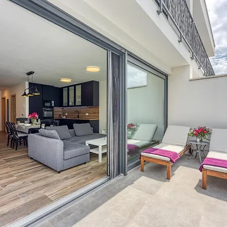 Casa Ella With Private Pool * Πόρετς