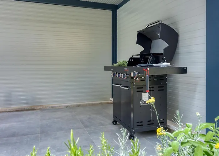 Casa Ella With Private Pool Πόρετς