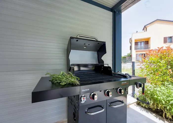 Casa Ella With Private Pool Διαμέρισμα *